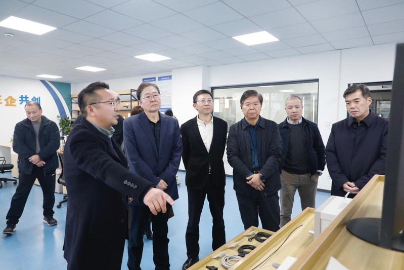 省民政事業(yè)發(fā)展促進(jìn)會(huì)會(huì)長(zhǎng)尚清一...